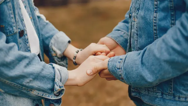 Ilustrasi pasangan cinta, romantis, kesetiaan