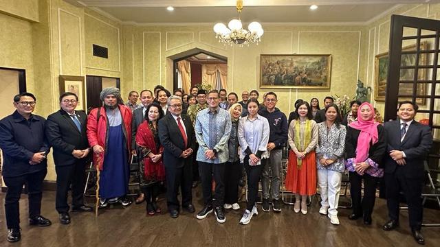 Menparekraf RI Sandiaga Uno dalam pertemuan dengan perwakilan diaspora Indonesia di Jepang, di Wisma Duta, pada Senin (4/3/2024)