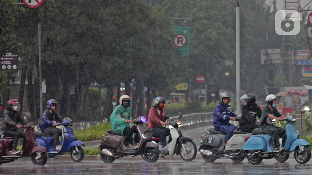 Minggu Pagi, Jakarta Diguyur Hujan