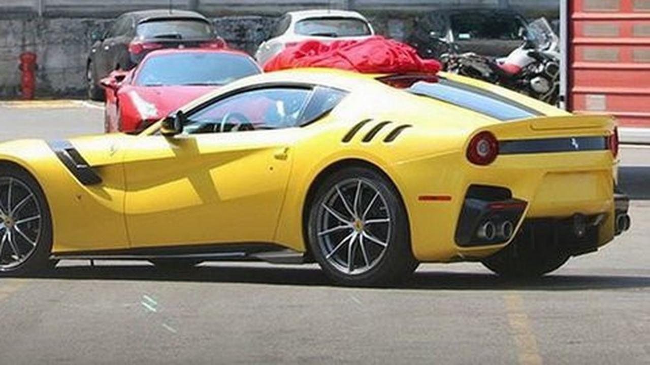 Garang, ini tampang Ferrari F12 GTO special edition