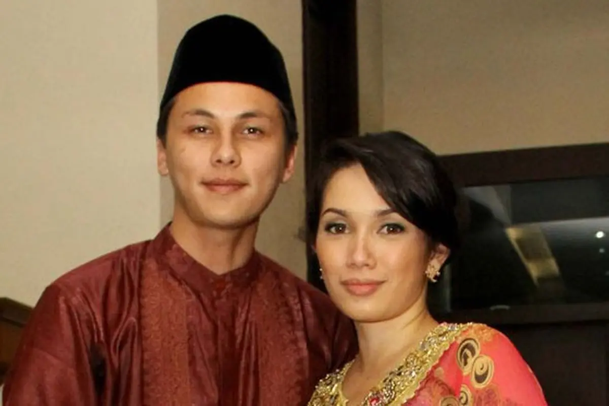 Andhika Pramata dan Ussy Sulistiawaty
