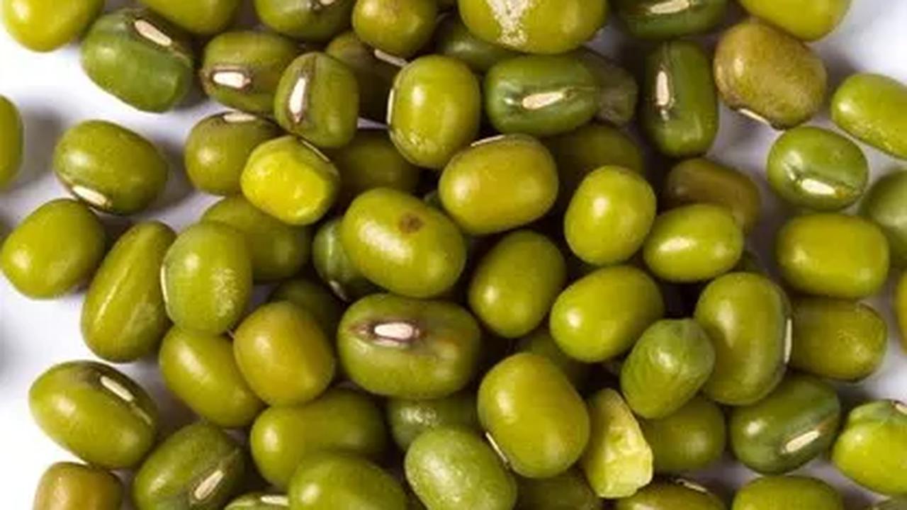 Sebagai kesimpulan, anggapan bahwa konsumsi kacang hijau saat hamil membuat rambut bayi lebat ternyata hanyalah mitos belaka.