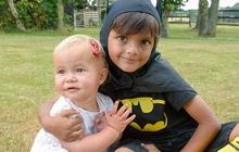 Batman' cilik selamatkan bayi yang terkunci dalam mobil