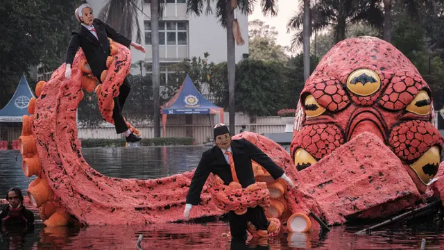 Unjuk Rasa Greenpeace Indonesia