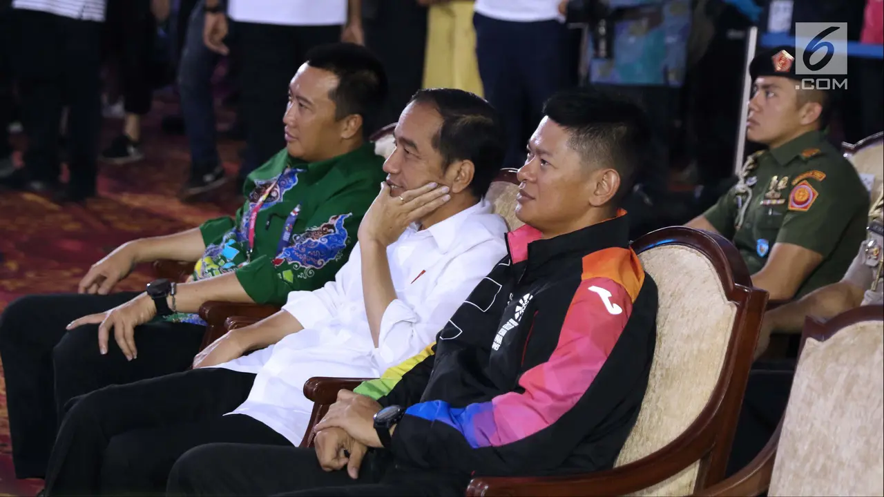 Presiden Jokowi Saksikan Atlet Para Powerlifting Indonesia Beraksi