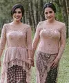 Nagita Slavina, sering diterpa gossip soal rumah tangganya bersama Raffi Ahmad. Tak pernah ambil pusing, hubungan Gigi dan Raffi tetap romantis. Begitu juga dengan hubungannya bersama sang adik ipar, Nisya Ahmad. (Instagram/nissyaa)