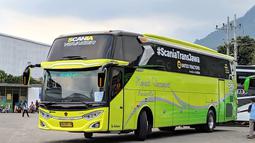 Adi Putro Jetbus 3+ SHD yang memiliki kapasitas bagasi cukup luas dengan dimensi tinggi lebih kompak dari UHD. (Source: Twitter/@noped)