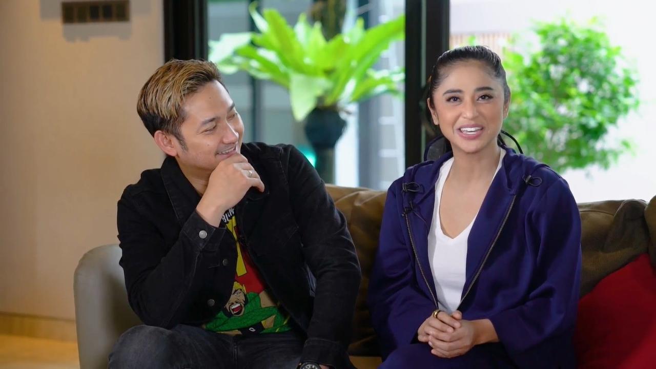 Dewi Perssik dan Angga Wijaya saat tampil di Seribu Kali Cinta The Series
