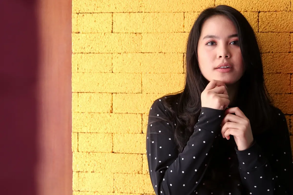 [Bintang] Ghaitsa Kenang Curahkan Impian di Single Balon Udara