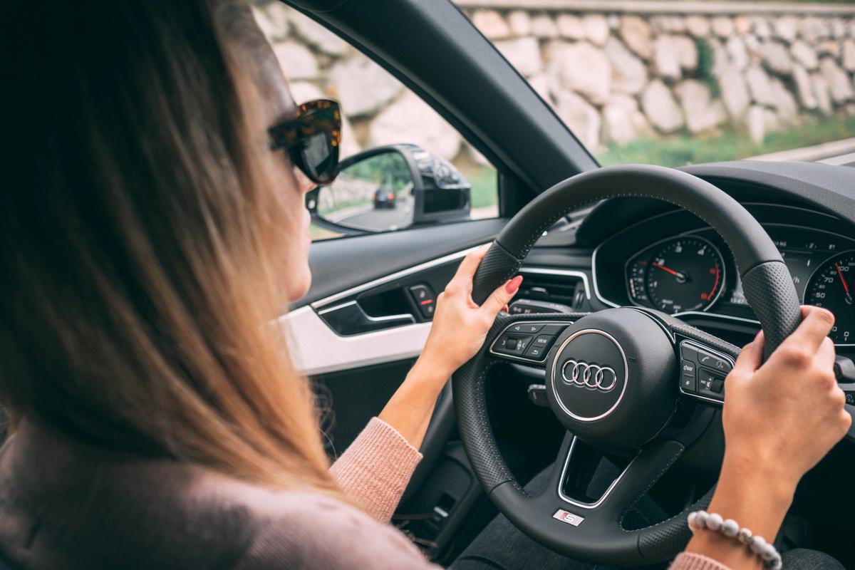7 Arti Mimpi Nyetir Mobil, Punya Makna Mendalam - Bisa Jadi Petunjuk Hidup