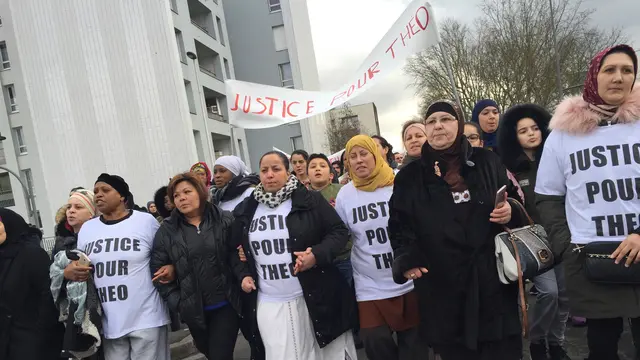 20170206-Polisi Prancis Sodomi Pemuda, Ratusan Warga Berdemo di Paris-Prancis