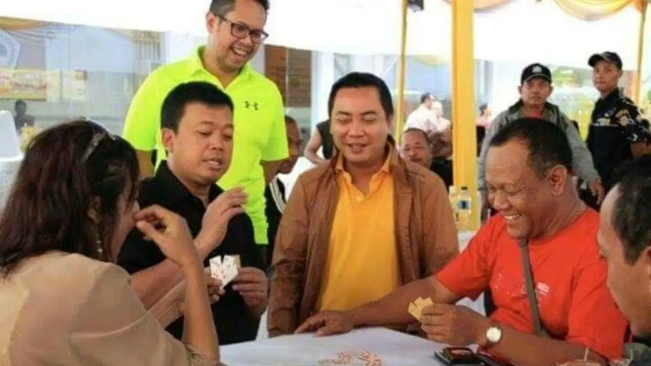 Heboh Video Nusron Wahid Lagi Main Gaple