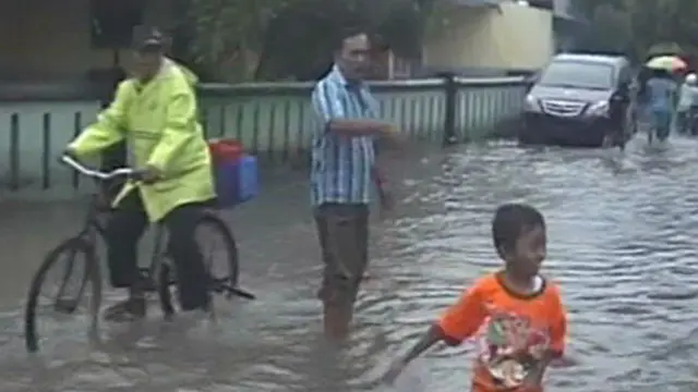 Banjir 1 Meter Rendam Jember