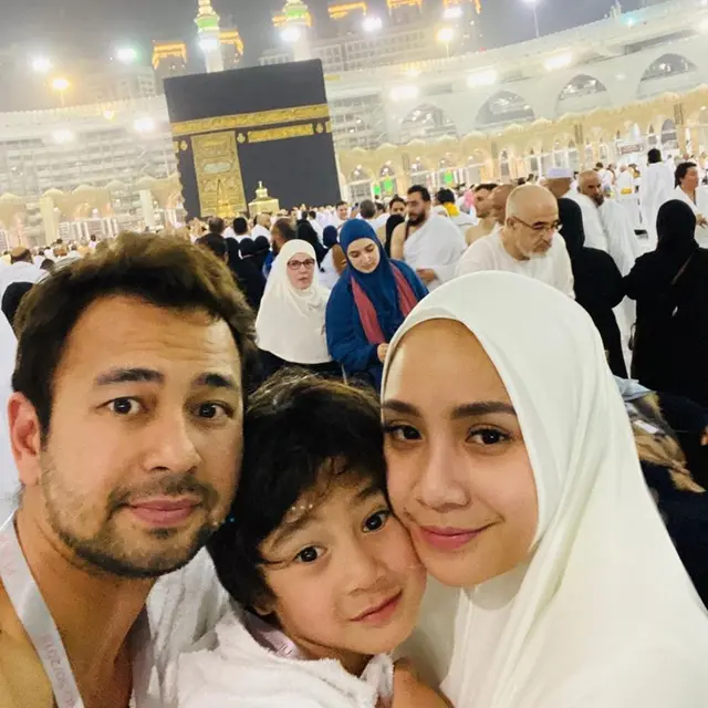 6 Potret Raffi Ahmad Jalani Ibadah Umrah, Batal Berangkat Haji Sejak 5 Tahun Lalu