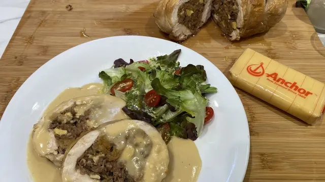 Chef Devina Hermawan berikan resep Chicken Ballotine