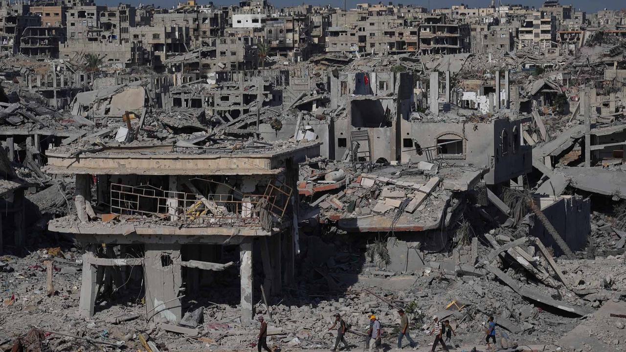 FOTO: Ratusan Ribu Warga Palestina Kembali ke Gaza Usai Gencatan Senjata dengan Israel