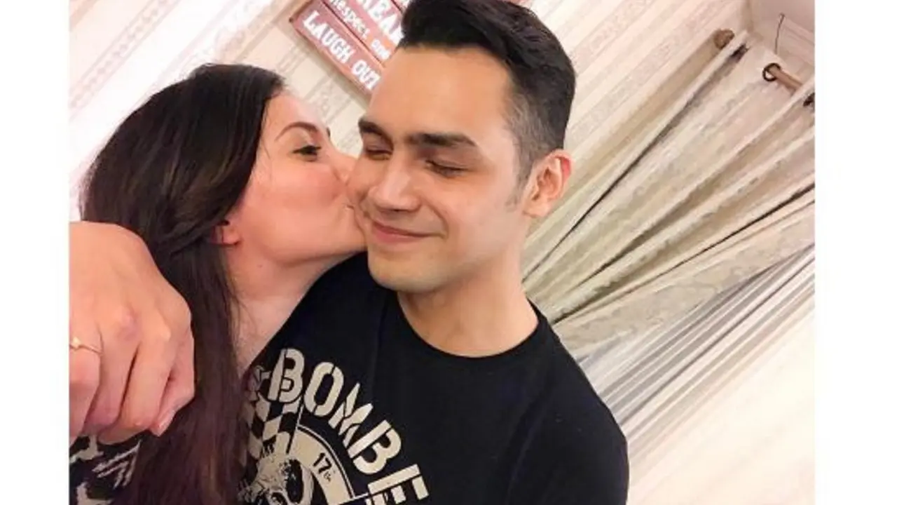 [Bintang] Asmirandah dan Jonas Rivanno