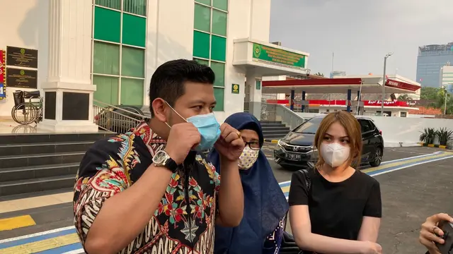 Aisyah Aqilah hadir di persidangan kasus narkoba Jeff Smith (Kapanlagi.com)