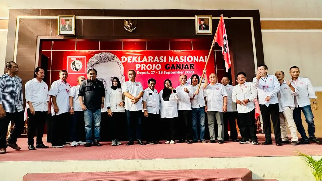 Sukarelawan yang tergabung dalam Pro Jokowi (Projo)