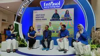 Entrasol mengadakan seminar kesehatan bertajuk "Hidup Aktif dan Bebas dari Radikal Bebas", pada 22 Mei 2024. Dan dihadiri oleh salah satu aktor Indonesia yaitu Surya Saputra (Foto:Liputan6.com/Fahmi Zaenal Mutakin)