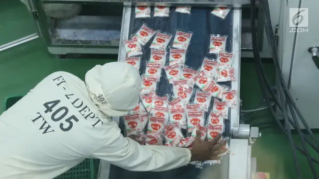 Melihat Proses Pengemasan Produk Ajinomoto