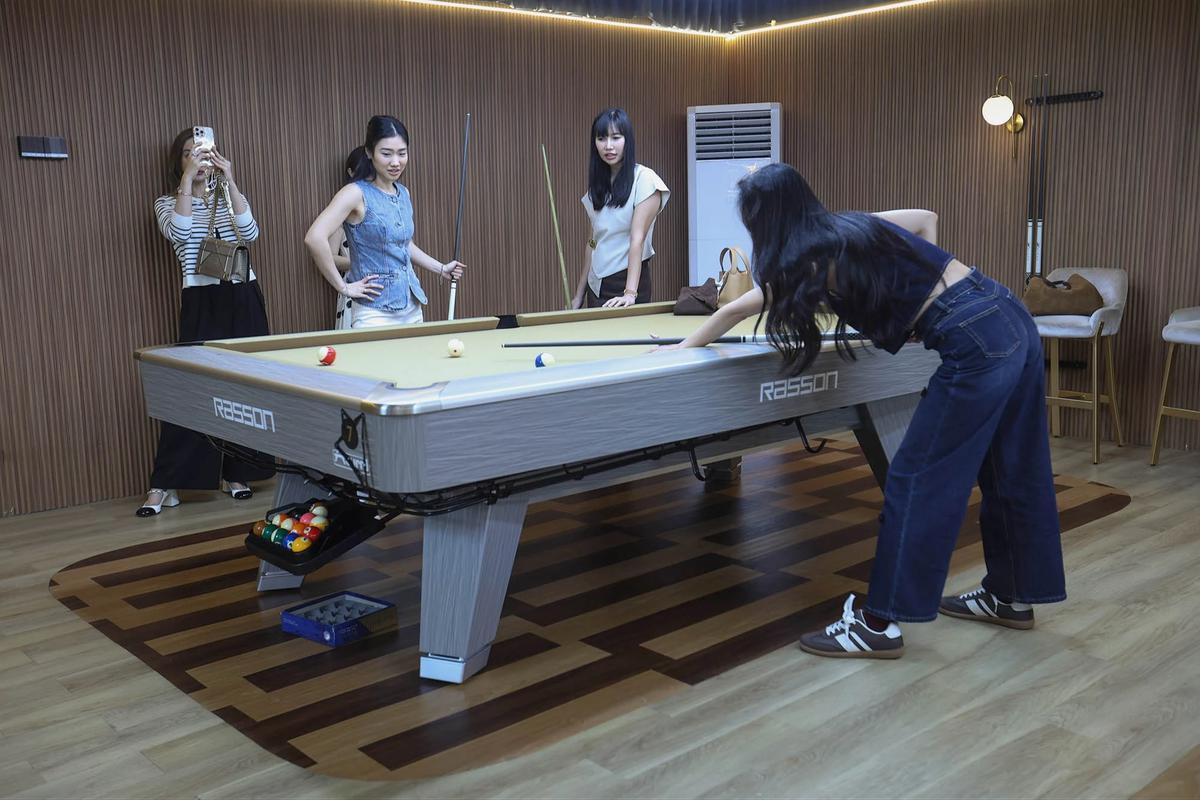 FOTO: Gowadra Billiard Hadirkan Ruang Hiburan Keluarga di PIK 2