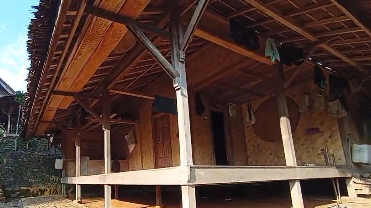 Rumah adat Sunda tahan megathrust