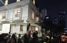 Fakta Trivia: Rumah Anggota DPR Eko Patrio Dijaga Ketat Polisi dan TNI Pasca Penjarahan Massa