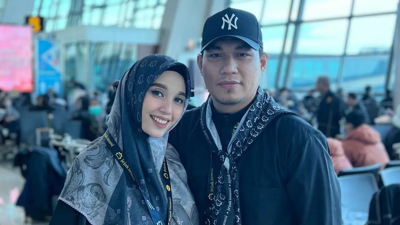 Rizal Armada dan Istri