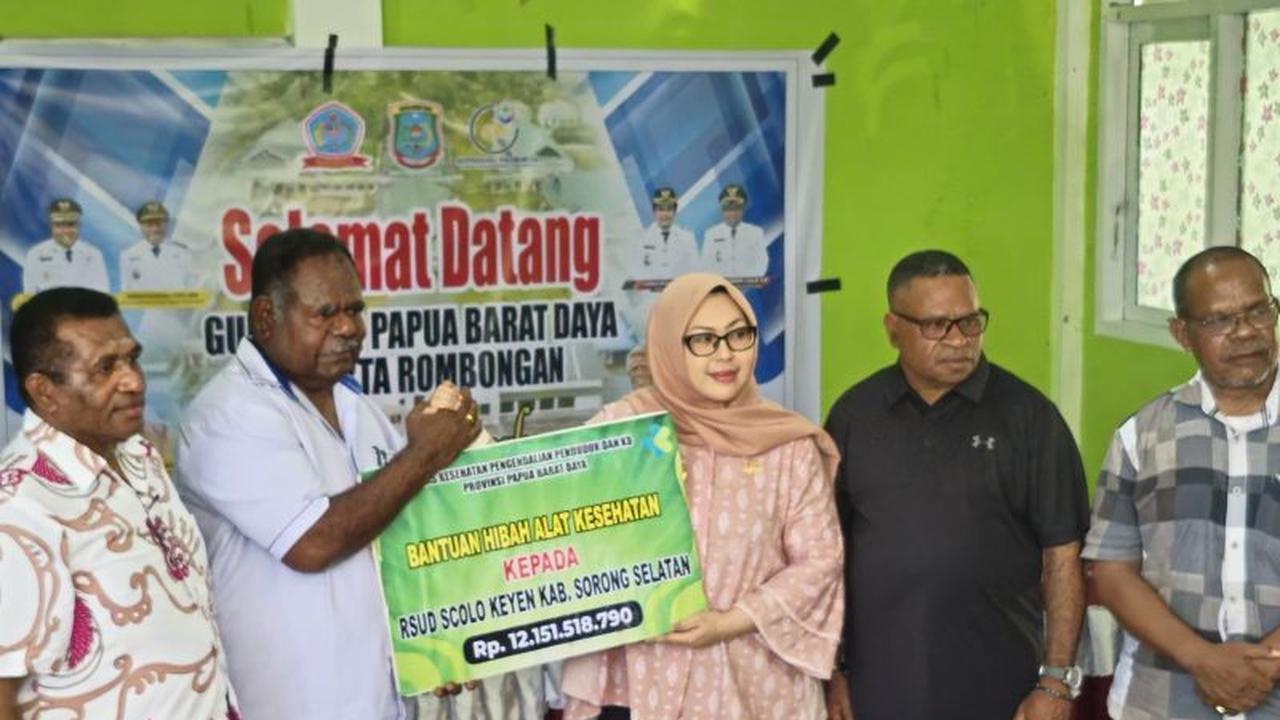 Hibah Alkes PBD Rp12,1 Miliar untuk RSUD Scolo Keyen, Optimalkan Layanan Kesehatan