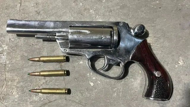 Komplotan Begal Berkedok Penjual Motor COD Ditangkap, Polisi Sita Revolver Rakitan