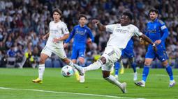 Madrid tampil kurang meyakinkan sepanjang pertandingan meski mendominasi penguasaan bola. Tim asuhan Alvaro Arbeloa beberapa kali kesulitan membongkar pertahanan Oviedo yang sudah dipastikan terdegradasi musim ini. (AP Photo/Manu Fernandez)