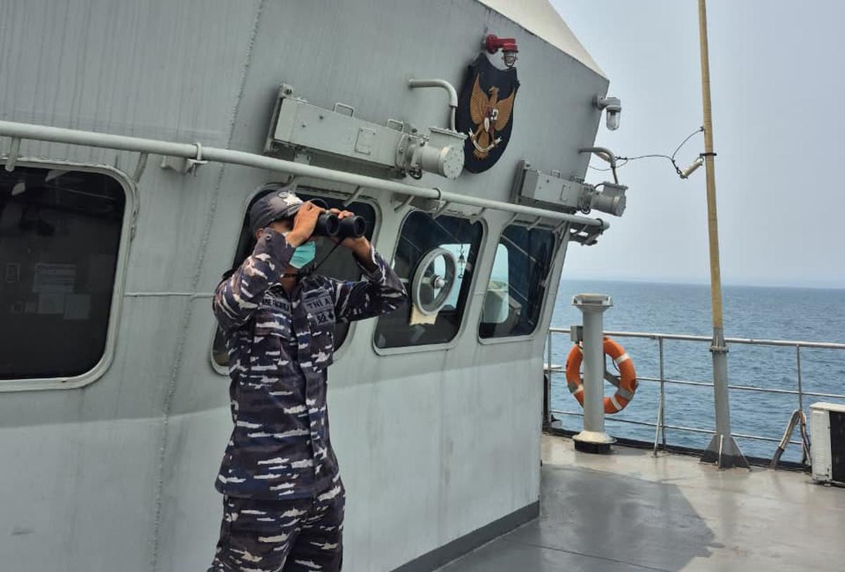 TNI AL Kerahkan 11 Kapal Cari Lima Jurnalis Hilang