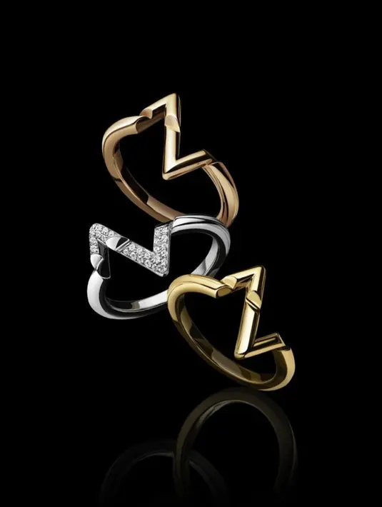 Pada setiap perhiasan, terukir pula logo LV yang ikonis membuat jantung berpacu dengan representasi grafis kegembiraan, dan metafora arsitektural dari denyut nadi yang menggetarkan. (Dok/LouisVuitton).