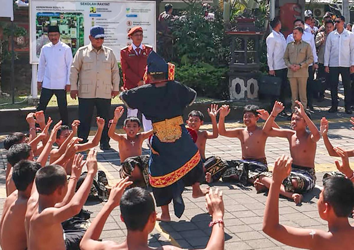 FOTO: Prabowo Tinjau Sekolah Rakyat Tabanan dan Dorong Perluasan Akses Pendidikan