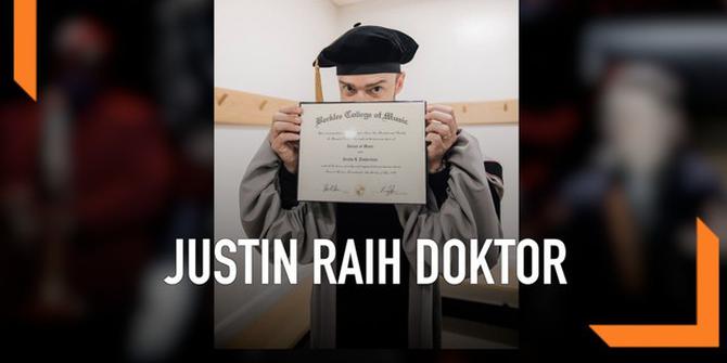 VIDEO: Keren, Justin Timberlake Raih Gelar Doktor