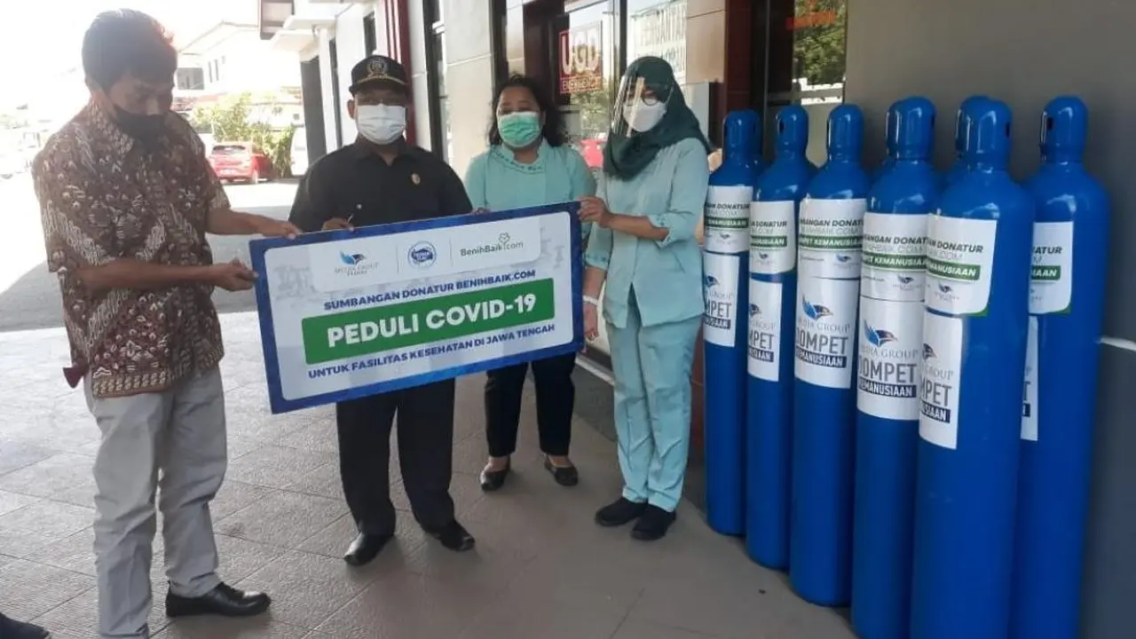 Sebanyak 81 tabung oksigen dengan kapasitas masing-masing 6 meter kubik disalurkan melalui BenihBaik.com ke Kudus dan Jepara.