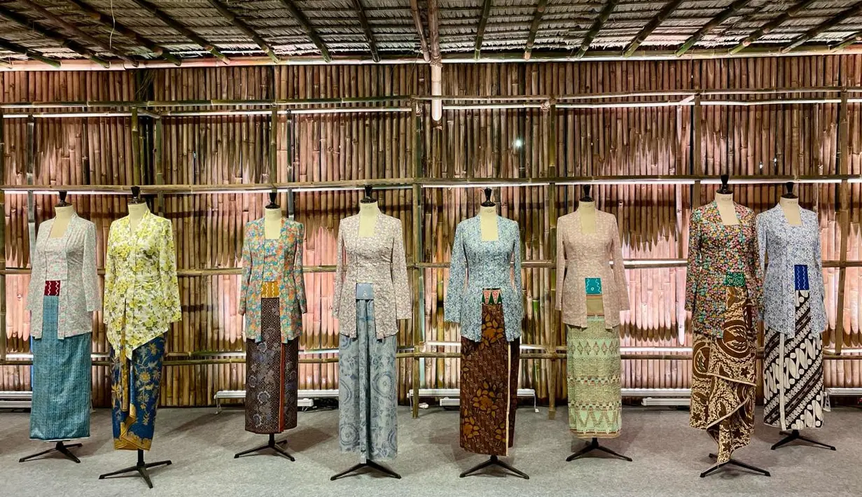 Melalui pameran ini, Didit berharap akan terus terbuka ruang untuk bisa berkolaborasi aktif dengan seniman dan desainer lokal hingga ke kancah Internasional. “Kita bersenang-senang bareng-bareng Dan semoga kita bisa berkumpul internasional,” tutupnya. [Dok/Fimela/Hilda Irach]