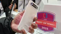 Menggenggam Tecno Spark Slim di MWC 2025, HP Super Tipis dengan Baterai Besar