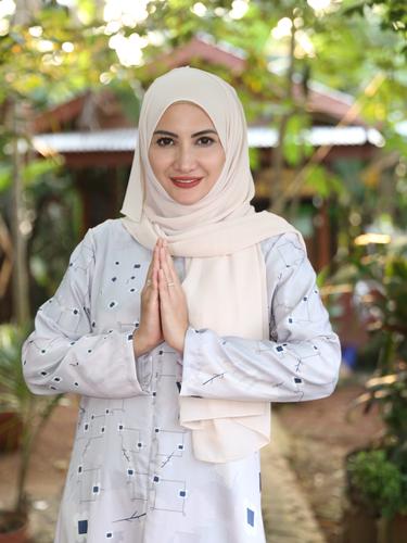 Jalan Mendaki Natalie Sarah Menjadi Mualaf News Entertainment Fimela Com
