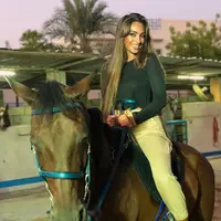 Miss Universe Bahrain Evlin Khalifa punya banyak hobi olahraga menantang. [@evlin_khalifa]