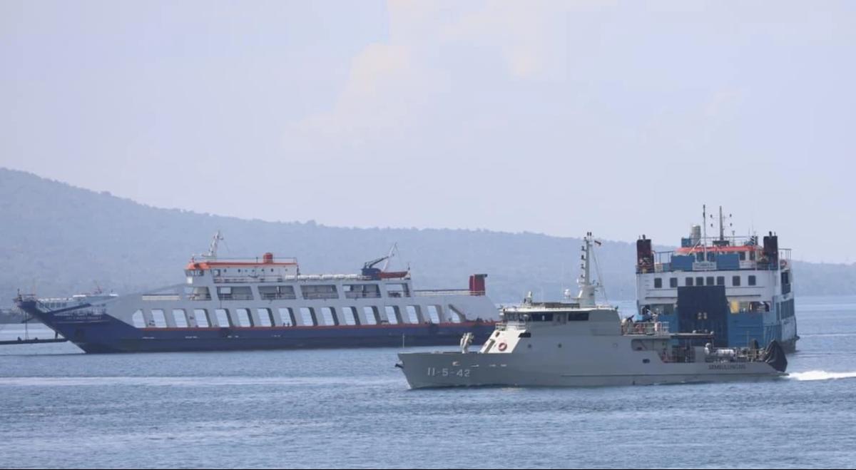 FOTO: Pengamanan Laut Diperketat Saat  Arus Mudik Lebaran di Selat Bali