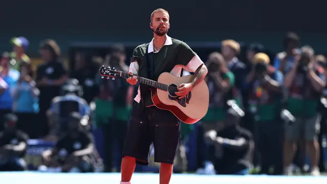 Justin Bieber tampil di Final Piala Dunia 2026. (Buda Mendes / GETTY IMAGES NORTH AMERICA / Getty Images via AFP