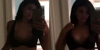 Kylie Jenner salah satu keluarga Kardashian yang juga sering mengumbar tubuh seksinya dalam akun Instagram. Kylie Jenner kembali mengumbar tubuh seksinya dalam sebuah rekaman video selfie. (Instagram/kyliejenner)