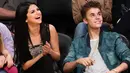 "Justin dan Selena sudah berdiskusi mengenai masa depan bersama seperti menikah dan miliki anak berdua," ujar seorang sumber. (In Touch Weekly)