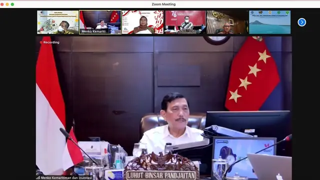 Menteri Koordinator Luhut Binsar Pandjaitan membahas perkembangan National Logistic Ecosystem (NLE) atau Ekosistem Logistik Nasional bersama berbagai Kementerian/Lembaga terkait pada hari Jumat (20-08-2021).