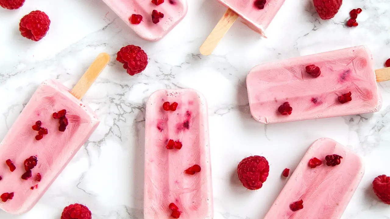 13 Cara Membuat Es Krim Buah Ala Rumahan, Sehat dan Menyegarkan