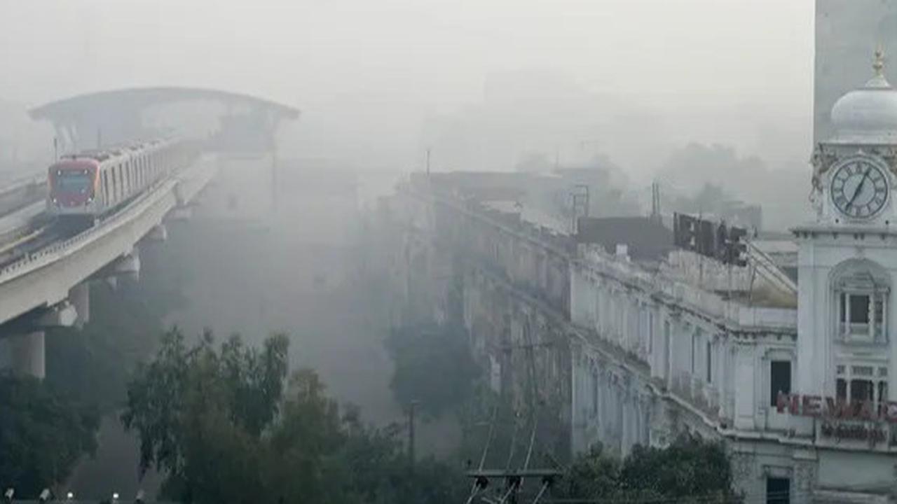 FOTO: Penampakan Polusi Terburuk Sepanjang Sejarah Selimuti Lahore Pakistan, Sekolah-Sekolah Terpaksa Ditutup
