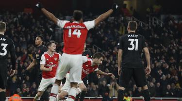 Hasil Lengkap Liga Inggris Tadi Malam: Arsenal Bungkam MU ...