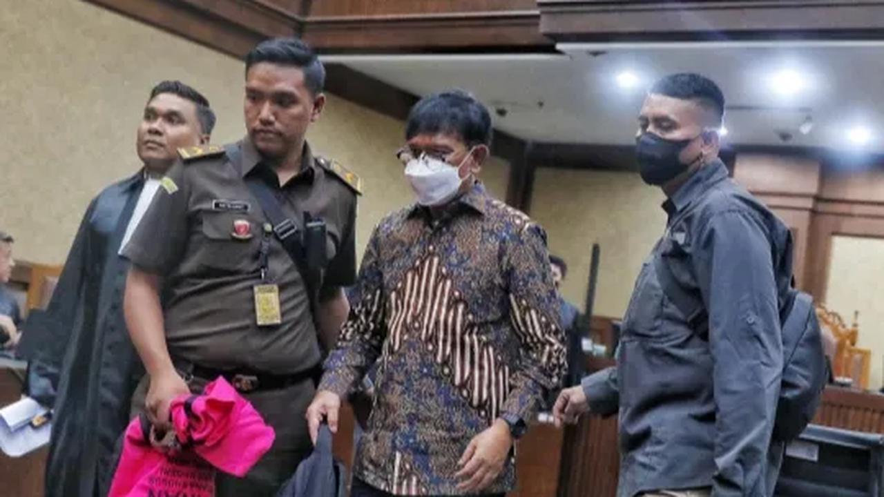 Jaksa menyebut, kerugian keuangan negara sebesar Rp8 triliun dalam kasus ini dihasilkan dari Laporan Hasil Audit Penghitungan Kerugian Keuangan Negara oleh Badan Pengawasan Keuangan dan Pembangunan Republik Indonesia.